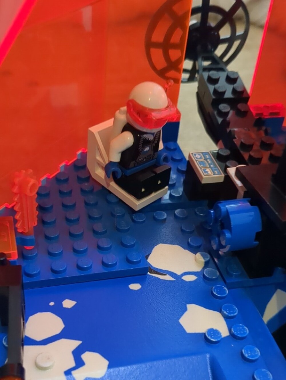 LEGO 6983 Ice Station Odyssey - RARE - Picture 10 of 15